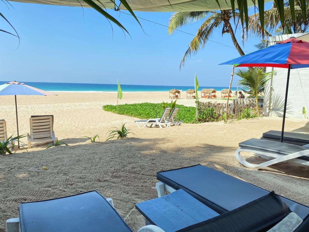 Josan Villa With A Glorious Beach And Sea View Habaraduwa Central المظهر الخارجي الصورة
